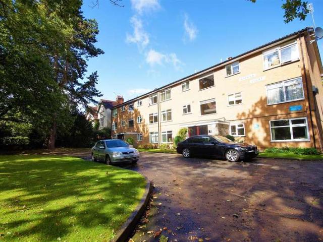 Apartment for sale in Wake Green, Birmingham