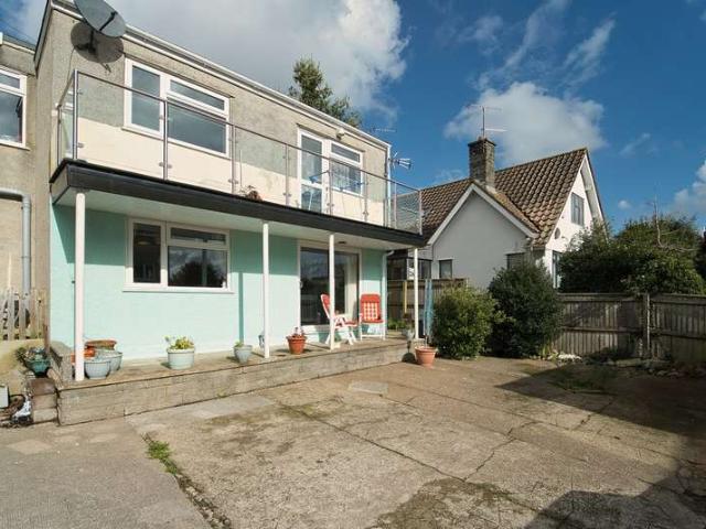 Apartment for sale in Weston-super-mare, North Somerset