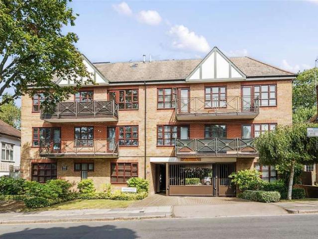 Apartment for sale in London Borough of Barnet, Greater London