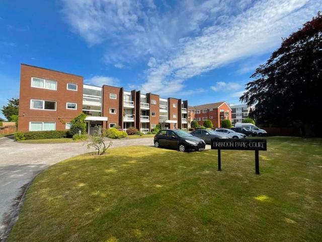 Apartment for sale in Marshside, Southport