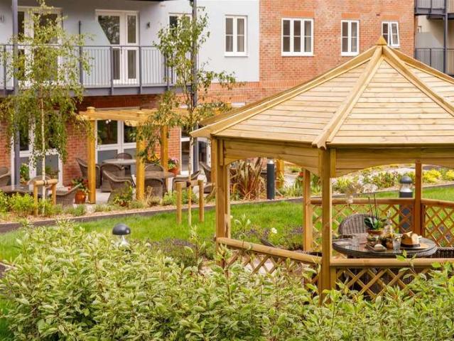 Apartment for sale in Strode, Devon