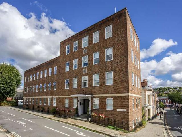 Apartment for sale in Lewes, Iford