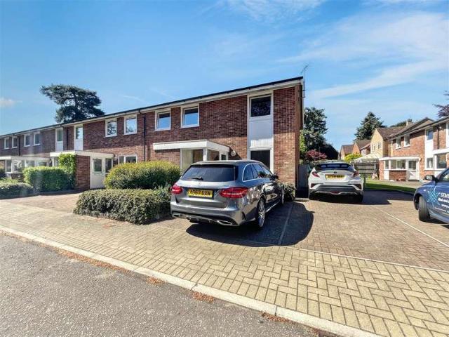 Apartment for sale in East Bank, Norfolk
