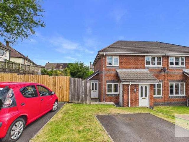 Apartment for sale in Holcombe, Bury