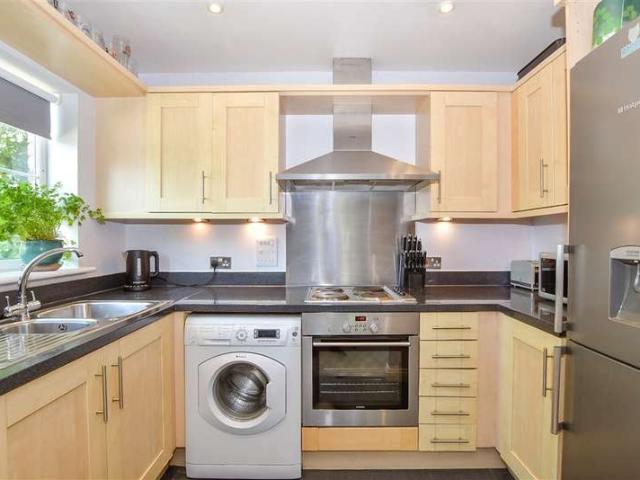 Apartment for sale in Midway, Kent