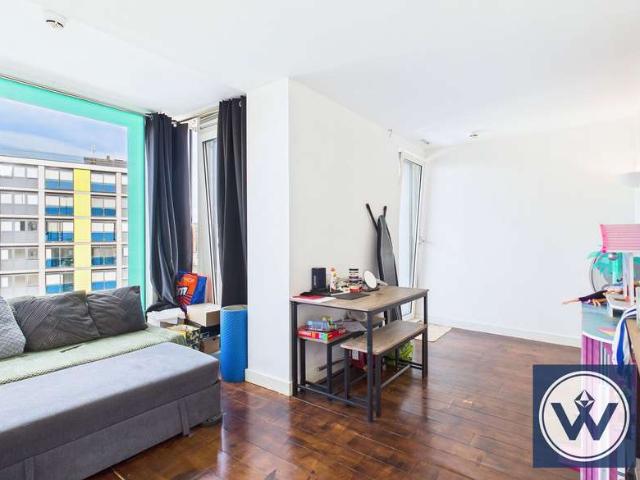 Apartment for sale in Hayes, Greater London