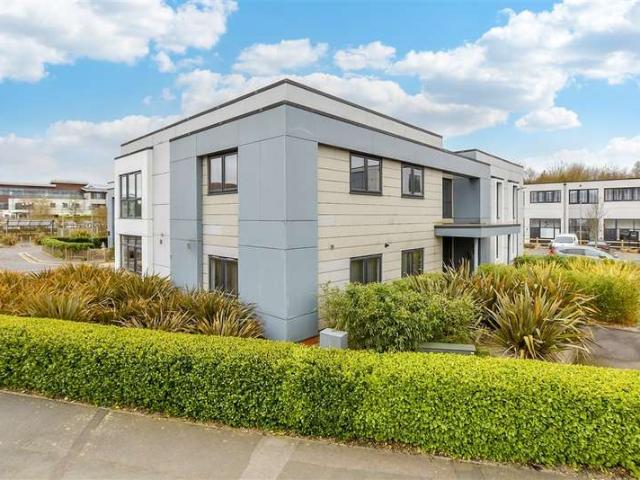 Apartment for sale in Hawkinge, Folkestone