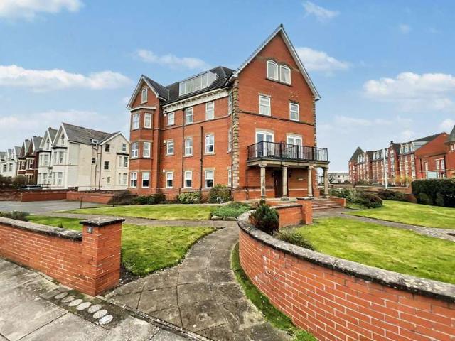 Apartment for sale in Meols Cop, Southport