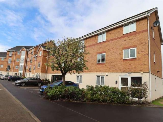 Apartment for sale in Westy, Warrington