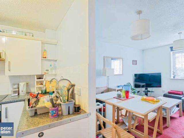 Apartment for sale in Cardiff International Sports Village, Falcon Lodge