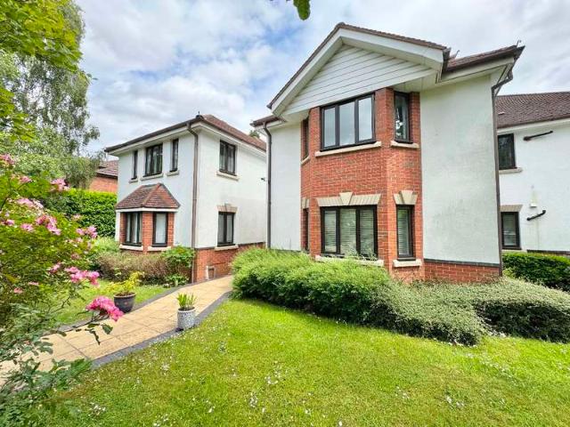 Apartment for sale in Elmdon, West Midlands