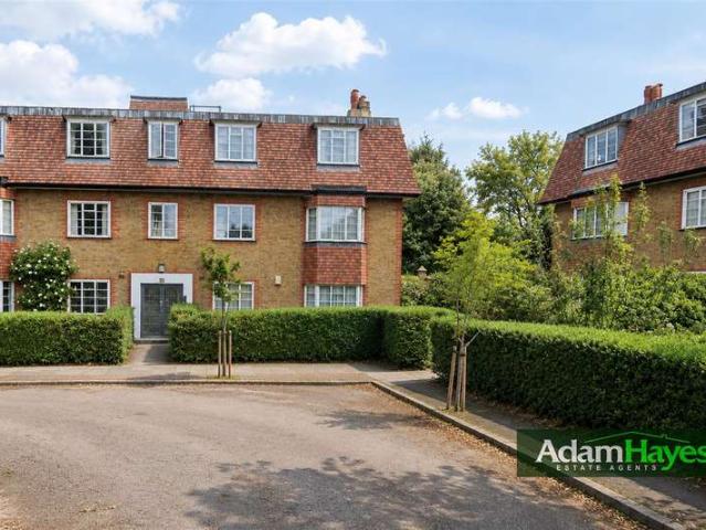 Apartment for sale in Finchley, Greater London