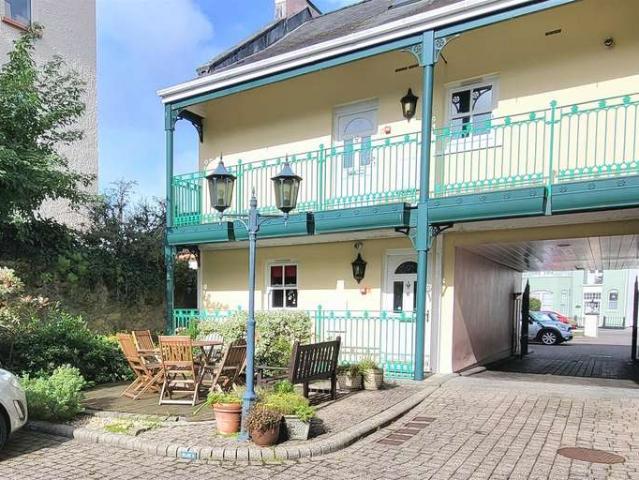 Apartment for sale in Tenby, Wales