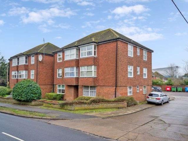 Apartment for sale in Wooburn, Bourne End