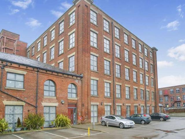 Apartment for sale in Lee Bank, Greater Manchester