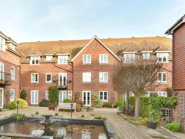 Apartment for sale in Oad Street, Kent