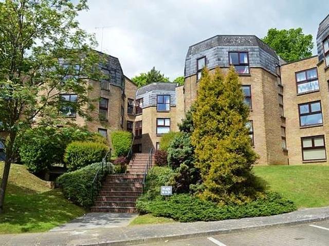 Apartment for sale in Binscombe, Fole