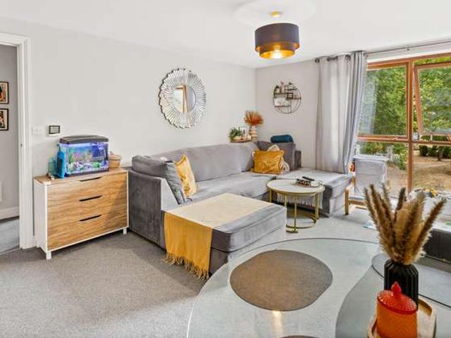 Apartment for sale in Three Bridges, Glynde