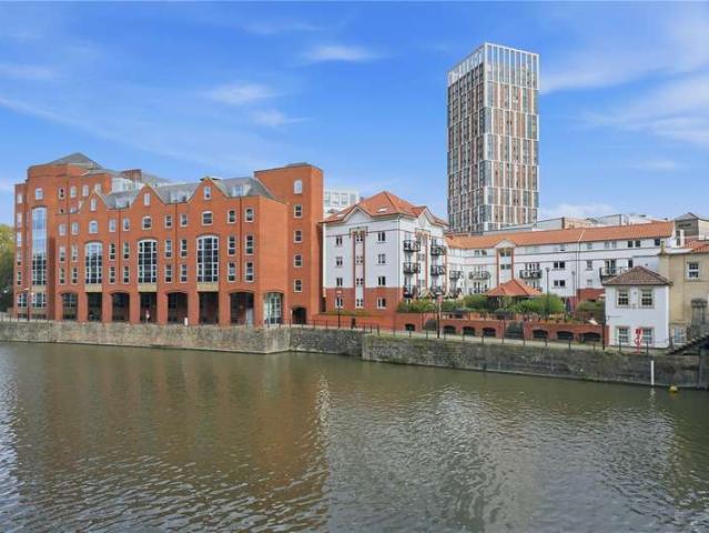 Apartment for sale in Finzels Reach, Bristol