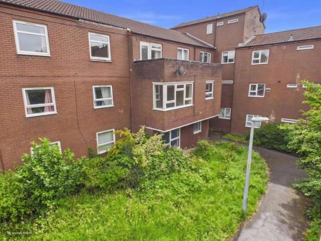 Apartment for sale in Randlay, Telford