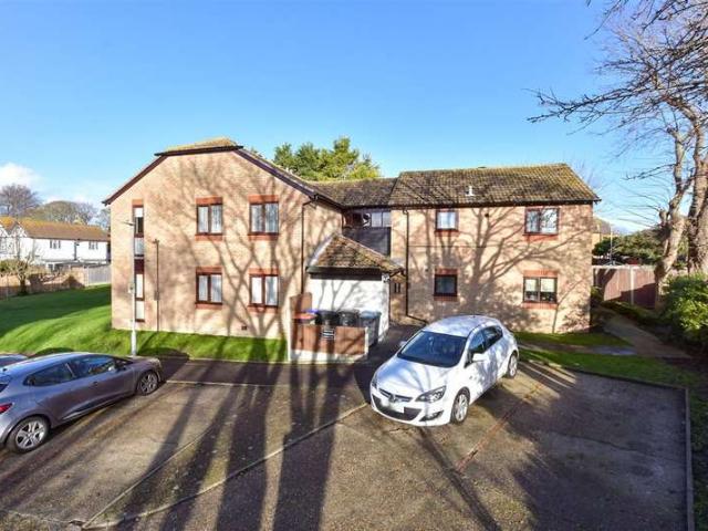 Flat for sale in Birchington, Acol