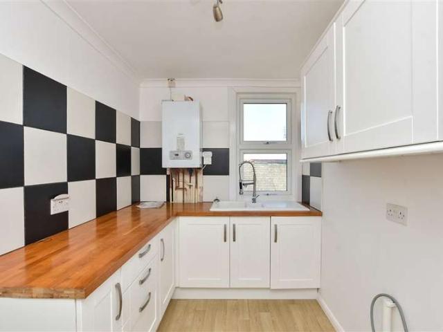 Apartment for sale in Cliftonville West, Acol