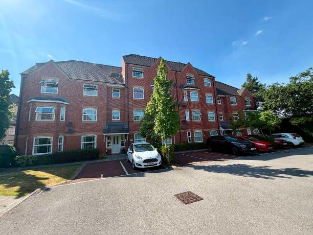 Apartment for sale in Warrington