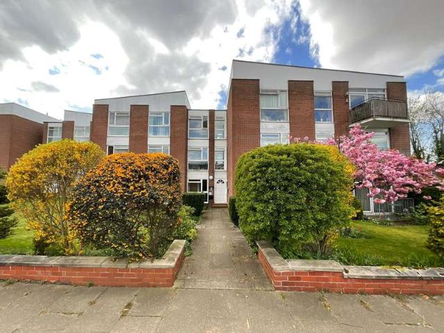 Apartment for sale in Marshside, Southport