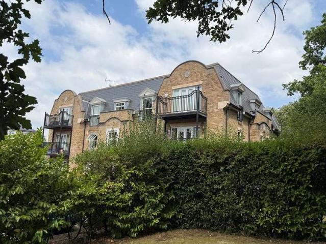 Apartment for sale in Sunningdale, Windsor and Maidenhead