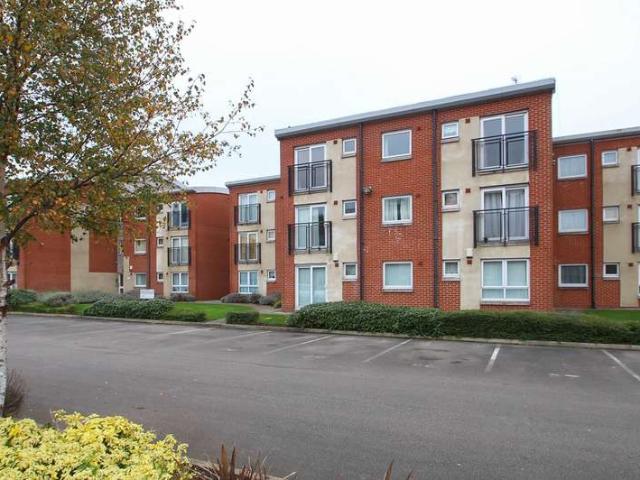 Apartment for rent in Gorse Hill, Trafford Park