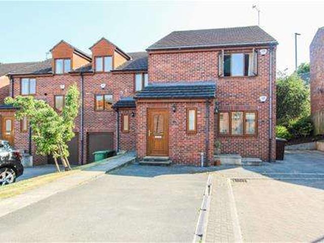 Apartment for sale in Calder Grove, West Yorkshire