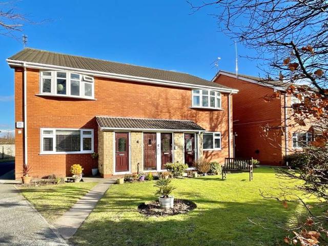Apartment for sale in Formby, Little Altcar