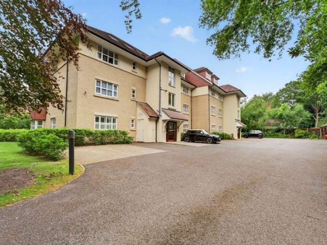Apartment for sale in West Cliff, Bournemouth