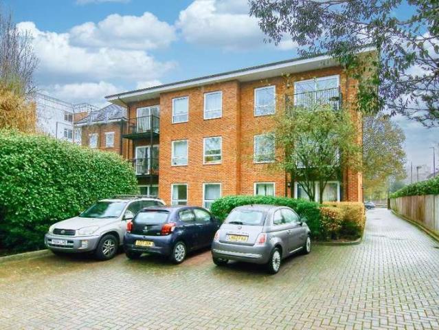 Apartment for sale in Putney, Greater London