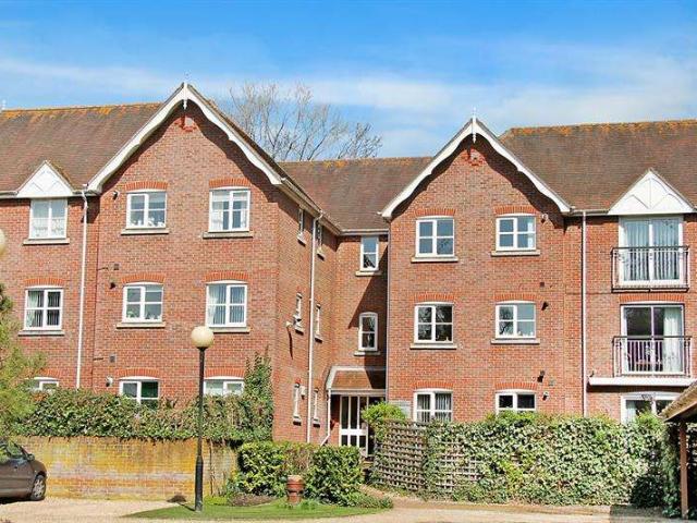 Apartment for rent in Wickham, Hampshire