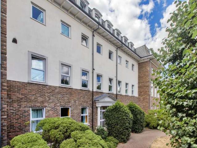 Apartment for sale in St James, Sandown Park