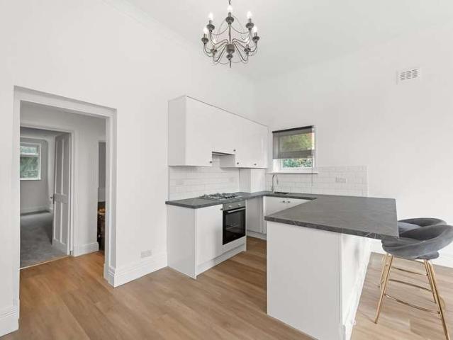 Apartment for sale in London Borough of Croydon, Upper Norwood