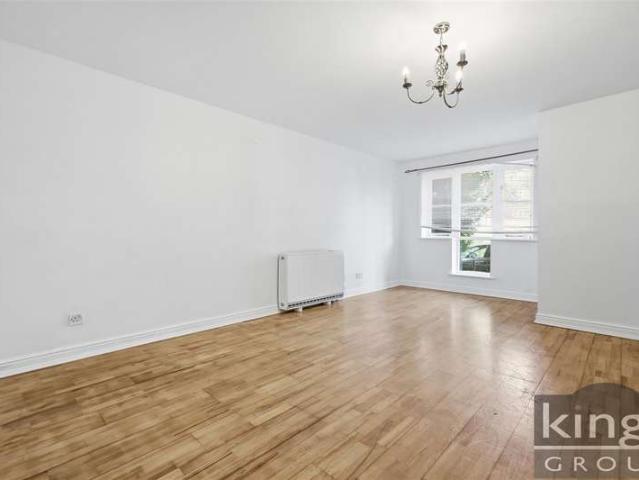 Apartment for sale in Enfield Island Village, Greater London