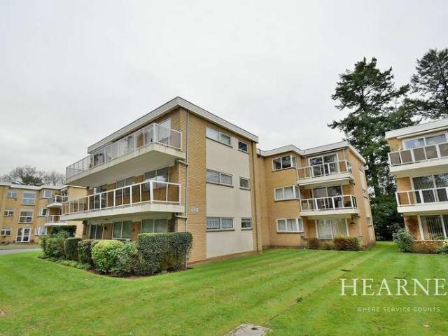 Apartment for sale in Tricketts Cross, Ferndown