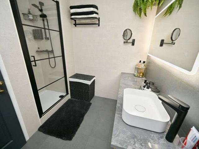 Apartment for sale in Shaw Lands, South Yorkshire