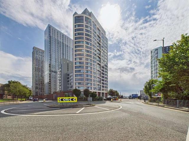 Apartment for sale in Calderstones