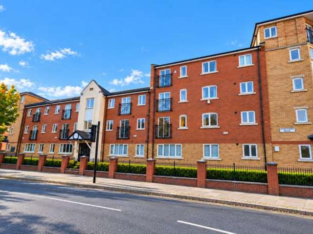 Apartment for sale in Hulme, Manchester
