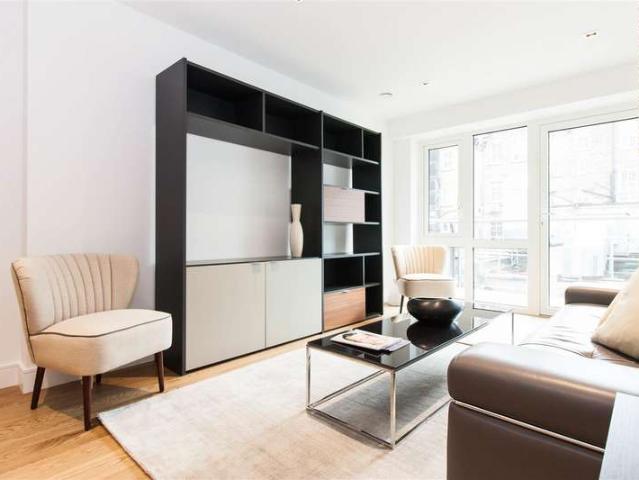 Apartment for sale in London Borough of Ealing, Greater London