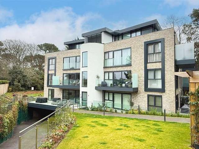 Apartment for sale in Branksome Chine, Canford Cliffs