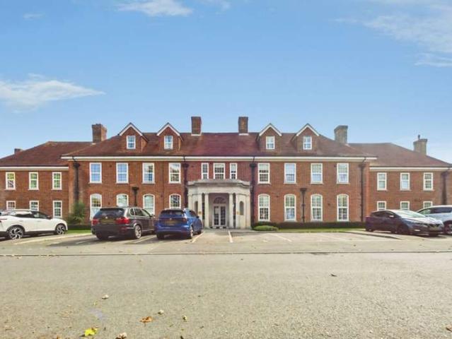 Apartment for sale in Folkestone