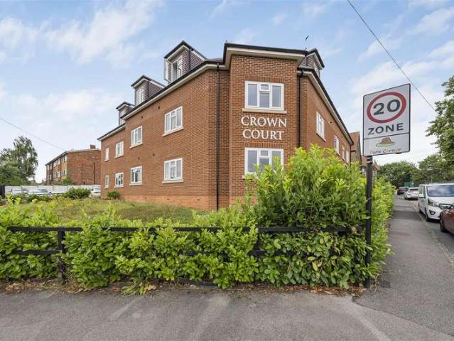 Apartment for sale in Windsor, Clewer Green