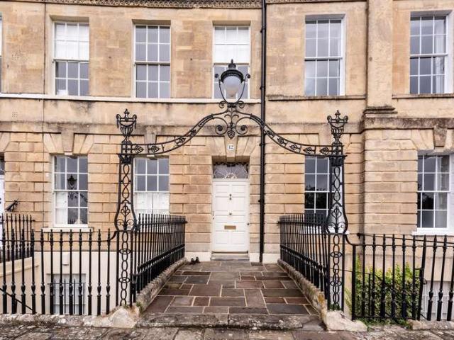 Apartment for sale in Lansdown, Bath
