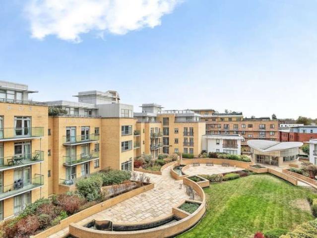 Apartment for sale in Petersfield, Cambridge