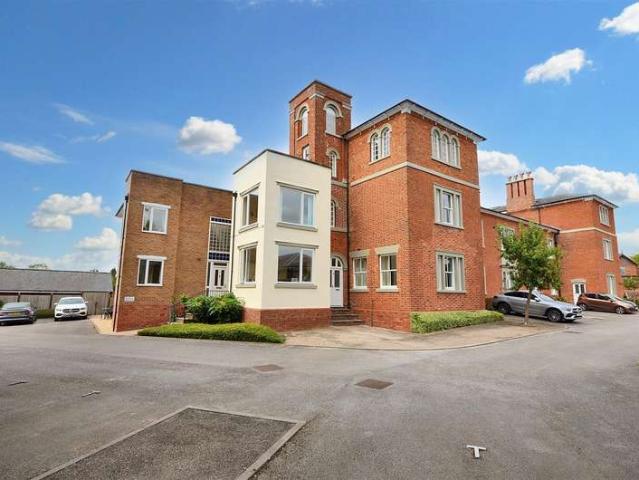 Apartment for sale in Stone, Baswich
