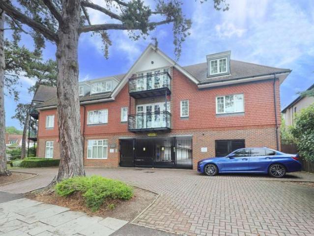 Apartment for sale in London Borough of Harrow, Greater London